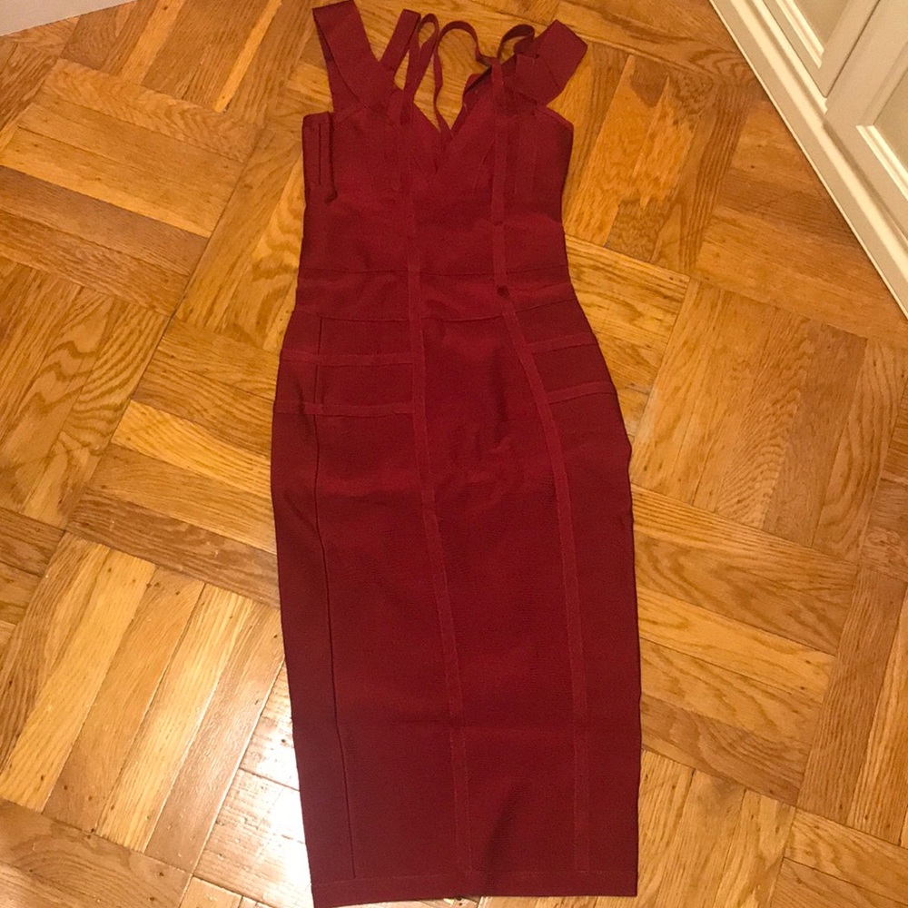 Knee length bandage red dress